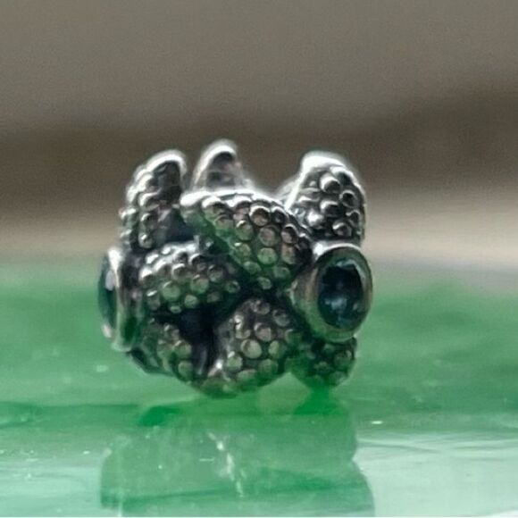 Pandora Sea Star Turquoise Spinel Sterling Silver charm. - Picture 4 of 4